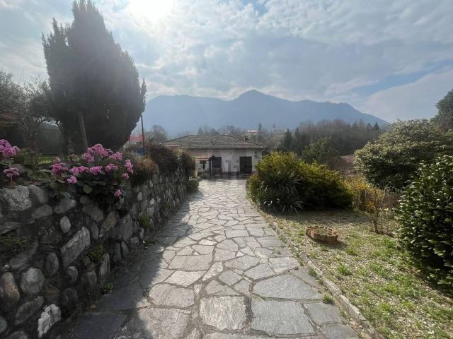 Villetta indipendente in vendita di 250 m² in Via per Nasca, 16