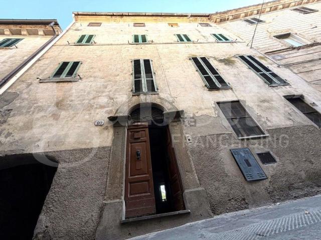 Villetta indipendente in vendita di 250 m² in Via Roma