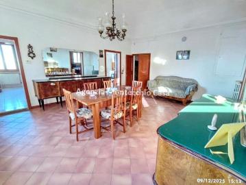 Villetta indipendente in vendita di 250 m² in Via Roma