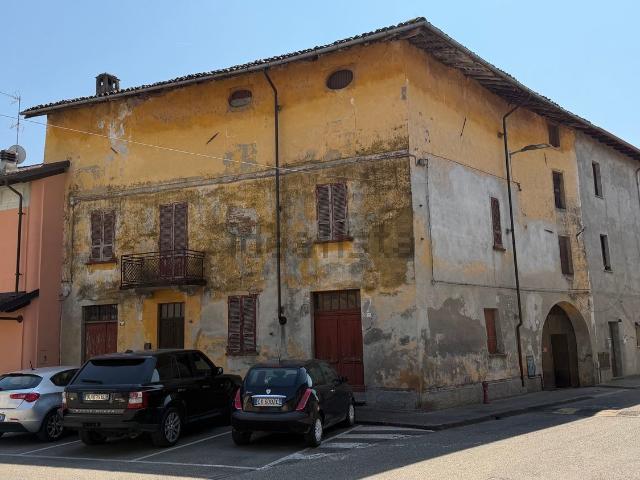 Villetta indipendente in vendita di 250 m² in Via Roma, 18