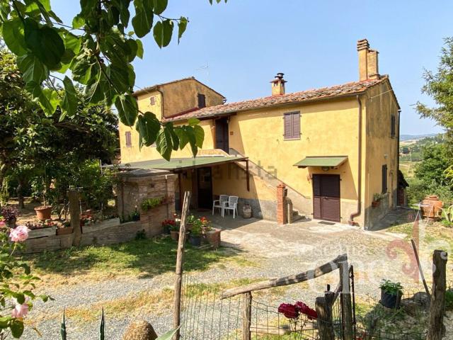Villetta indipendente in vendita di 250 m² in Via Roma