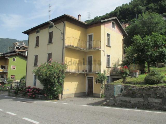 Villetta indipendente in vendita di 250 m² in Via Risorgimento, 7
