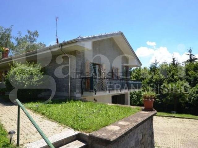 Villetta indipendente in vendita di 250 m² in Via Rubino, 26