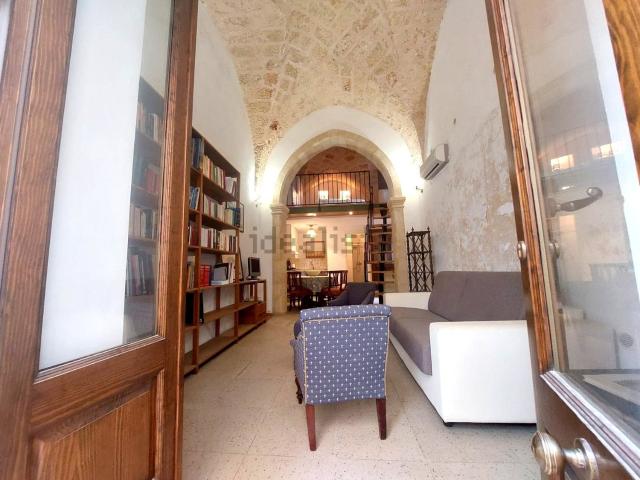 Villetta indipendente in vendita di 250 m² in Via Vito Raeli