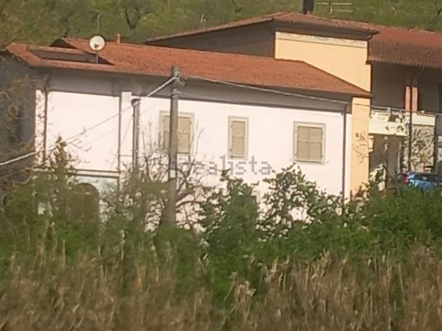 Villetta indipendente in vendita di 250 m² in Via Vittorio Veneto Moncigoli