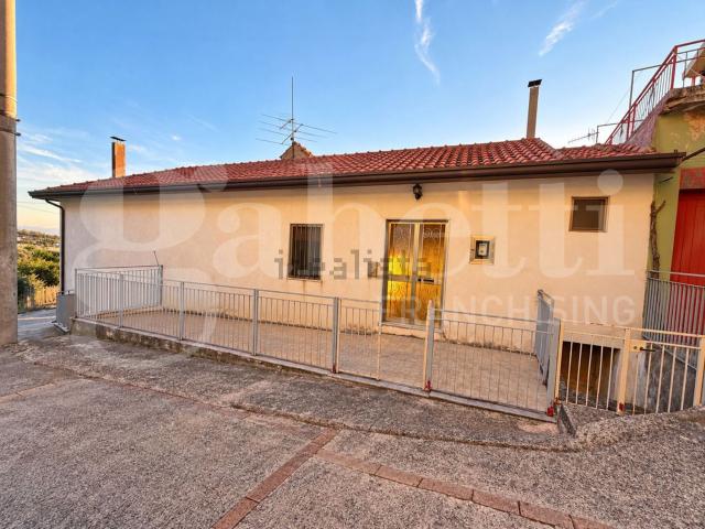 Villetta indipendente in vendita di 250 m² in Via Vicinato