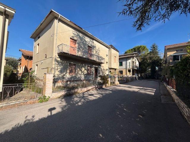 Villetta indipendente in vendita di 250 m² in Viale Giosuè Carducci, 25