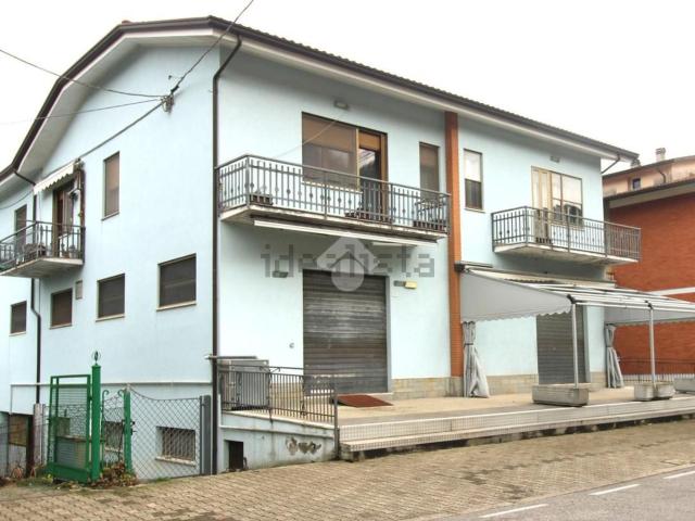 Villetta indipendente in vendita di 250 m² in Viale Martiri Partigiani, 26
