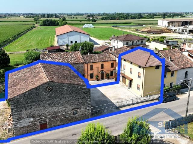 Villetta indipendente in vendita di 250 m² in Borgo Tirolo, 3
