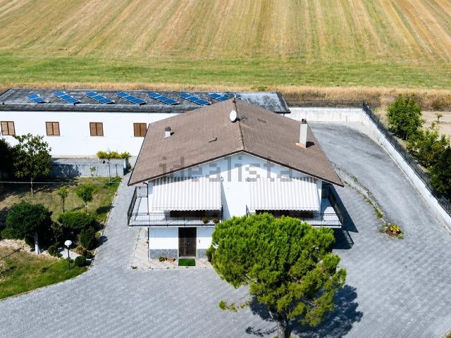 Villetta indipendente in vendita di 250 m² in Contrada Farneto, 30