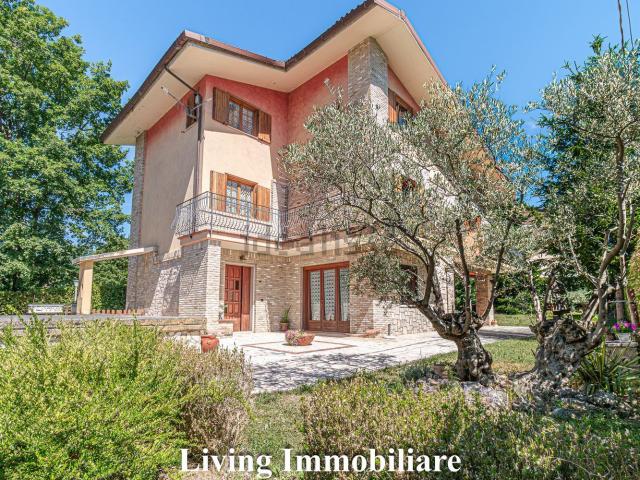 Villetta indipendente in vendita di 250 m² in Contrada Lupara, 8
