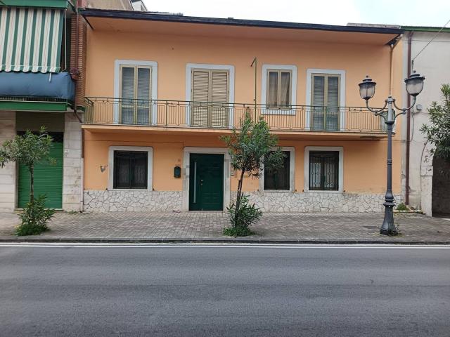 Villetta indipendente in vendita di 250 m² in Corso Caudino