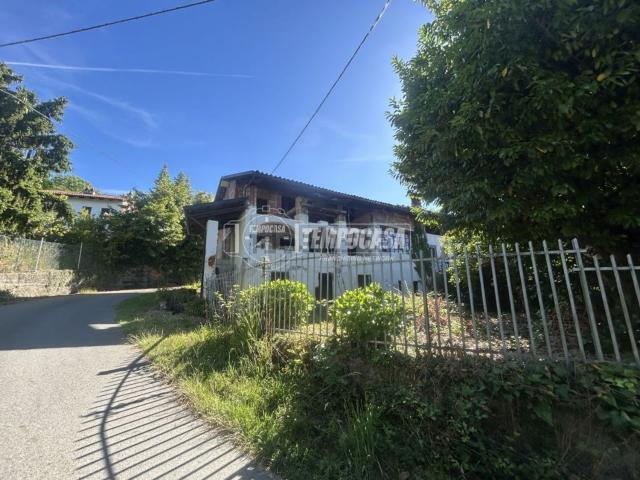 Villetta indipendente in vendita di 250 m² in Frazione Filia, 74
