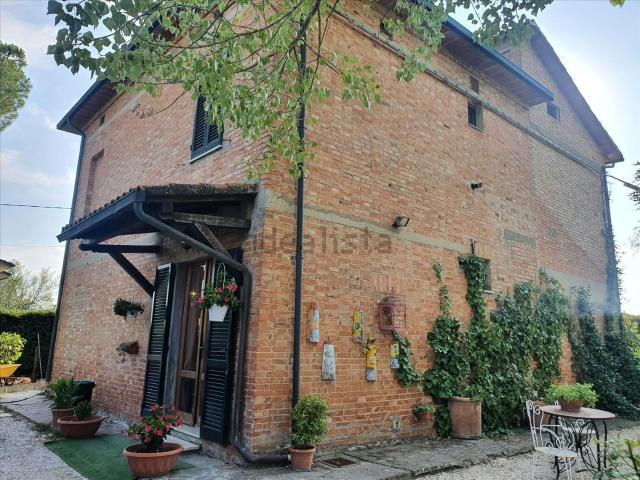 Villetta indipendente in vendita di 250 m² in Località Bertoni, 65