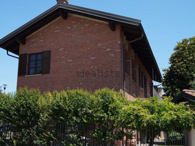 Villetta indipendente in vendita di 250 m² in Piazza Sud America, 2