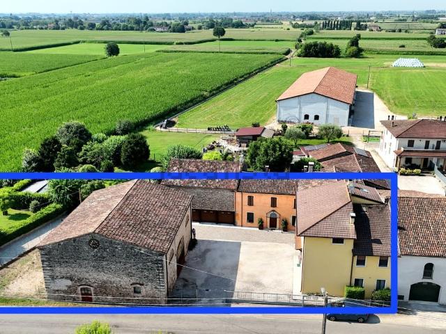 Villetta indipendente in vendita di 250 m² in Strada dei Colli