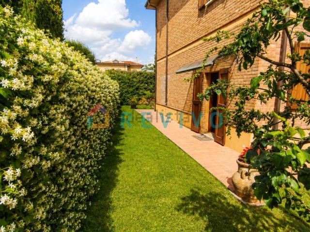 Villetta indipendente in vendita di 250 m² in Strada Statale 326 Ovest