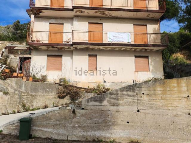 Villetta indipendente in vendita di 250 m² in Strada Statale del Cilento, 7