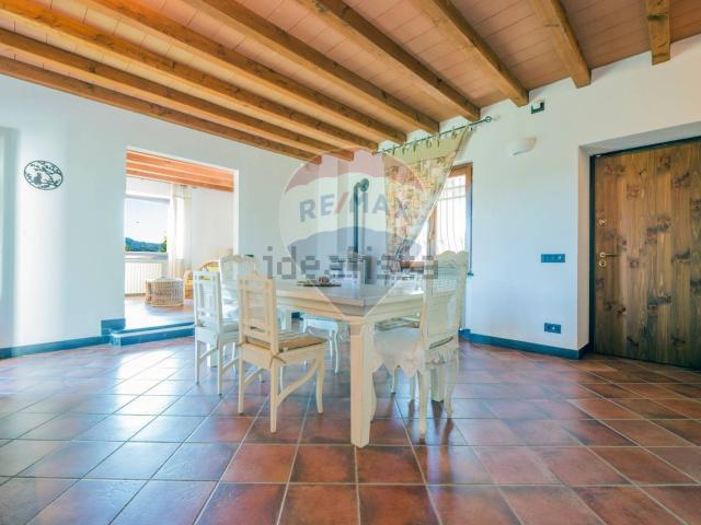 Villetta indipendente in vendita di 250 m² in Strada Provinciale 170, 28