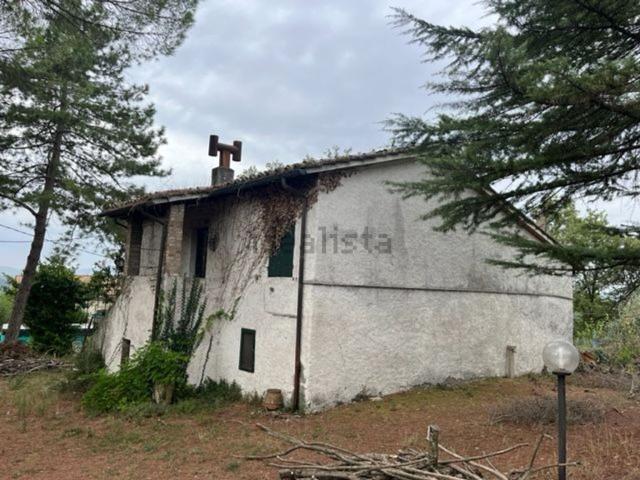 Villetta indipendente in vendita di 250 m² in Strada Vestricciano Genna