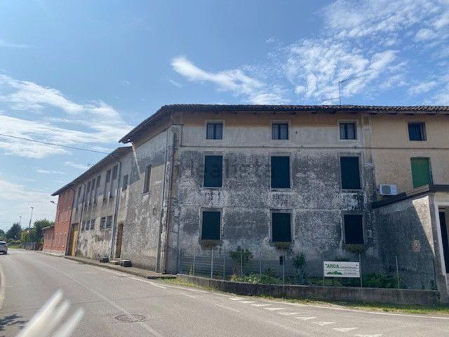Villetta indipendente in vendita di 251 m²