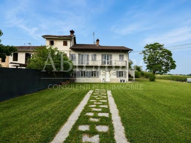 Villetta indipendente in vendita di 251 m²