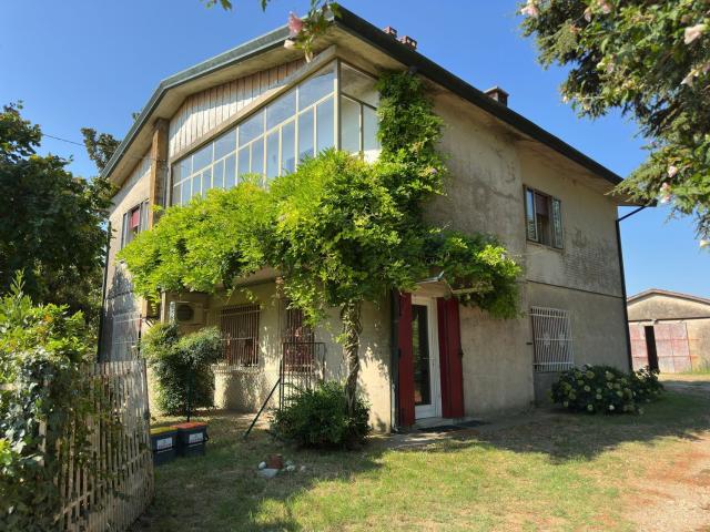 Villetta indipendente in vendita di 251 m² in Via Canaletta Superiore, 62
