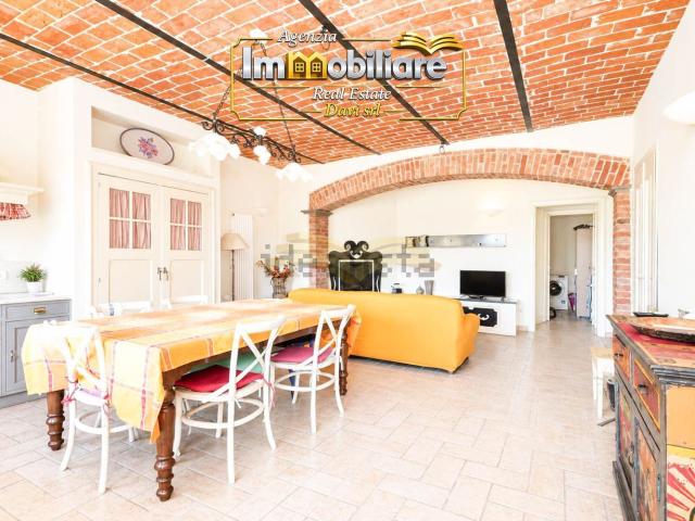 Villetta indipendente in vendita di 251 m² in Via Cimitero