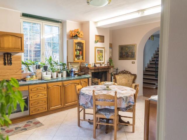 Villetta indipendente in vendita di 251 m² in Viale della Libertà