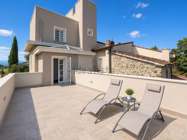Villetta indipendente in vendita di 251 m² in Via Bonistallo, 2