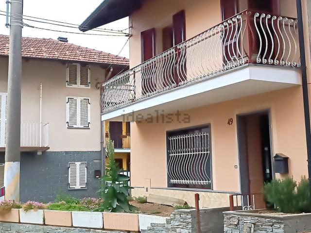 Villetta indipendente in vendita di 251 m² in Via Giuseppe Destefanis
