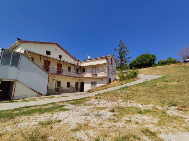 Villetta indipendente in vendita di 251 m² in Località San Bartolomeo, 134