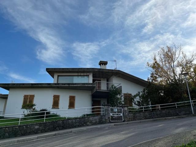 Villetta indipendente in vendita di 253 m² in Via del poggiolino, 101