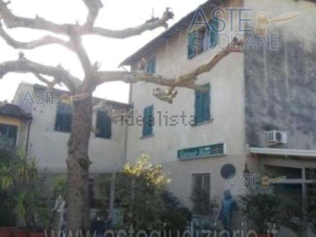 Villetta indipendente in vendita di 253 m² in Via Ferruccio Parri, 52
