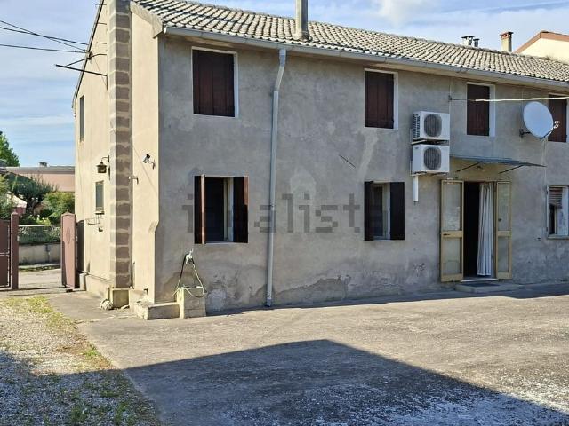 Villetta indipendente in vendita di 253 m² in Via Portazze, 11