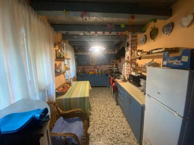 Villetta indipendente in vendita di 253 m² in Via V. Veneto, 72