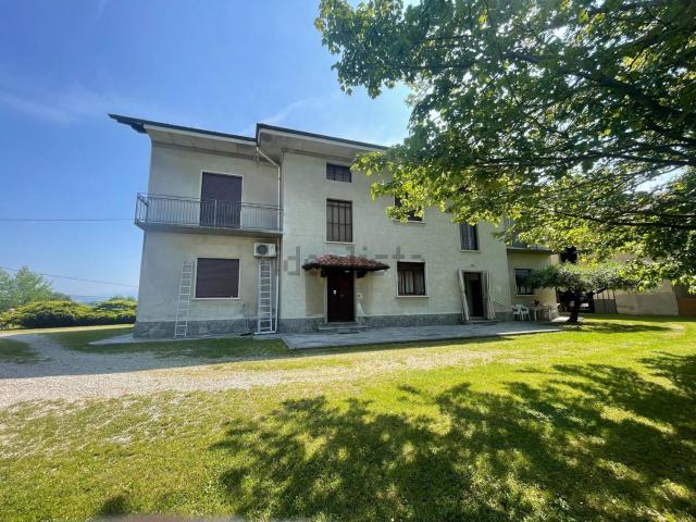 Villetta indipendente in vendita di 254 m² in Via Castello, 10