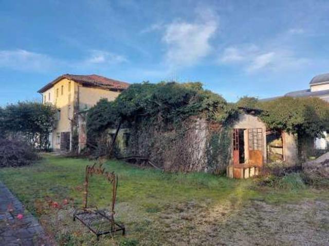Villetta indipendente in vendita di 254 m² in Via D. Alighieri, 86