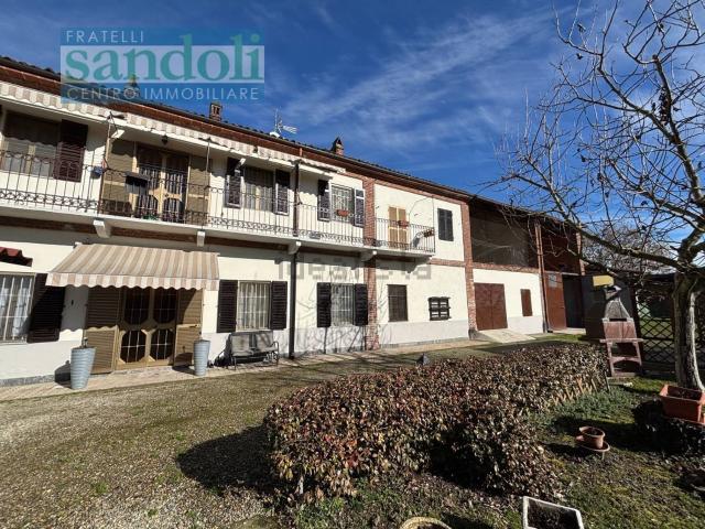 Villetta indipendente in vendita di 254 m² in Piazza Giuseppe Garibaldi, 2