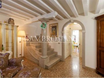 Villetta indipendente in vendita di 255 m²
