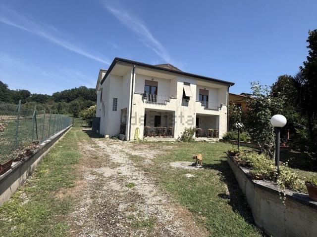 Villetta indipendente in vendita di 255 m²