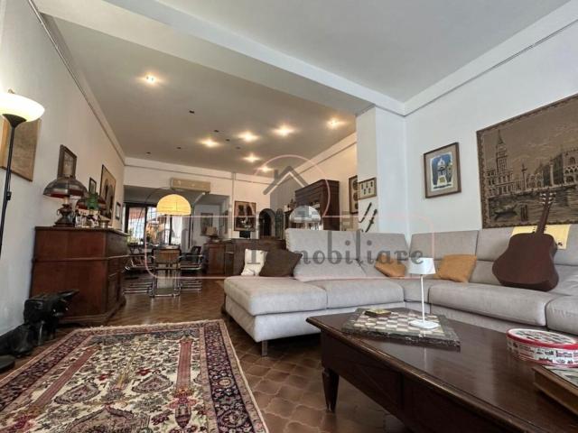 Villetta indipendente in vendita di 255 m²