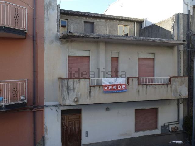 Villetta indipendente in vendita di 255 m² in Via Giuseppe Verdi, 8