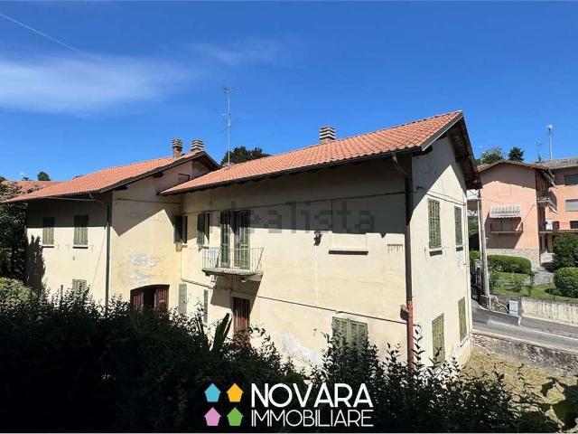 Villetta indipendente in vendita di 255 m² in Via dei Martiri, 55