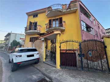 Villetta indipendente in vendita di 255 m² in Via Marghine, 22