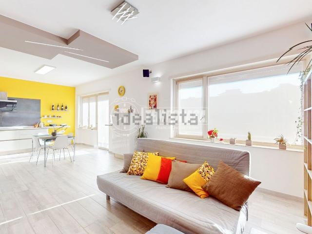 Villetta indipendente in vendita di 255 m² in Via Peliti, 6
