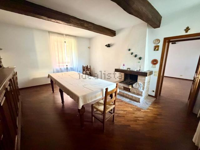 Villetta indipendente in vendita di 255 m² in Via Trebbiola