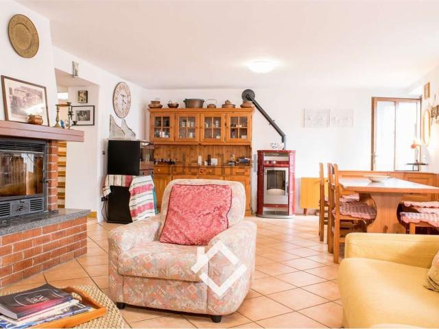 Villetta indipendente in vendita di 255 m² in Via Val Fabiolo