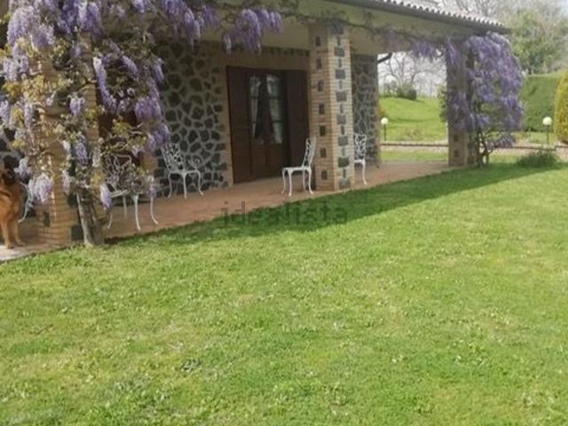 Villetta indipendente in vendita di 255 m² in Strada Statale71