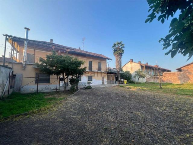 Villetta indipendente in vendita di 256 m² in Via Borgonuovo, 2